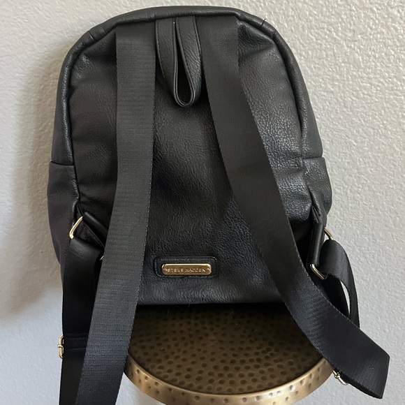 Steve Madden- black backpack with gold zippers and logos - Picture 6 of 7